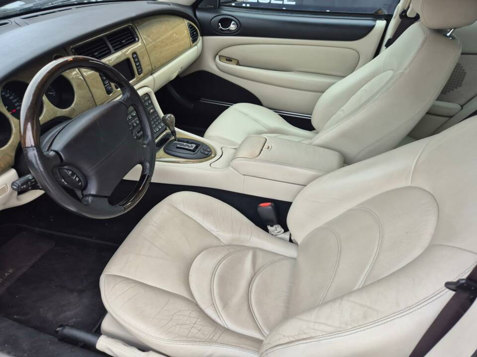 Afbeelding 7/10 van Jaguar XKR (2001)