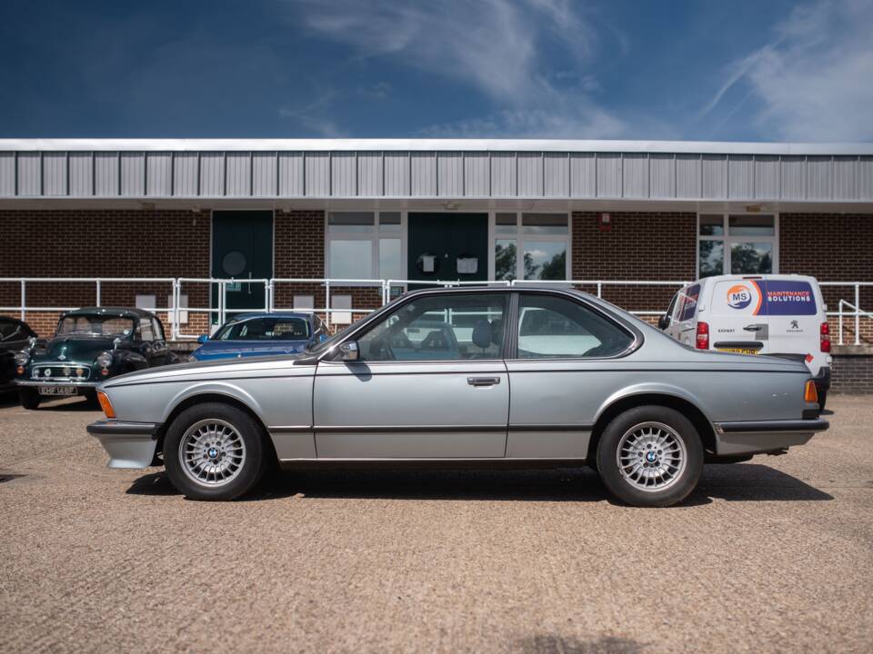 Bild 43/50 von BMW 635 CSi (1984)