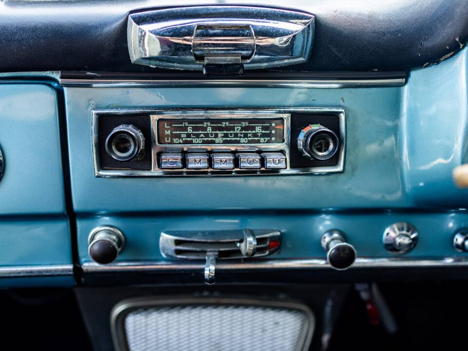 Bild 33/50 von Mercedes-Benz 190 SL (1961)