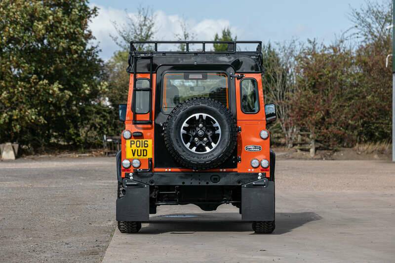 Image 7/31 of Land Rover Defender (2016)