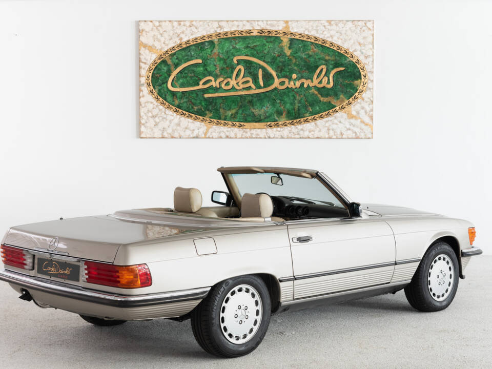 Image 10/47 de Mercedes-Benz 560 SL (1987)