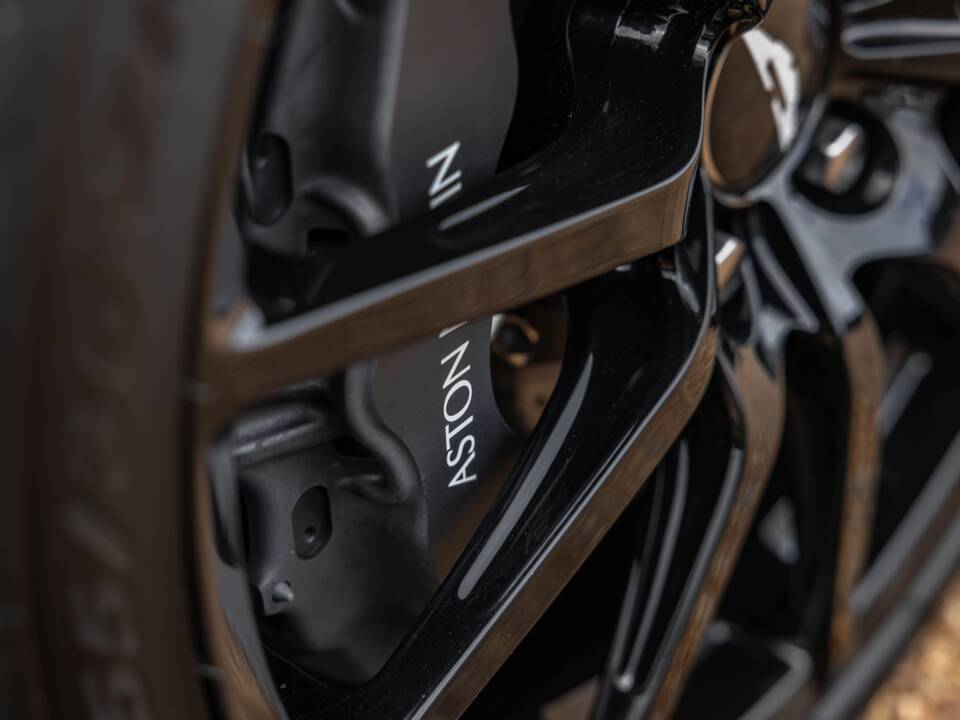 Bild 12/84 von Aston Martin V12 Vantage AMR Roadster (2018)