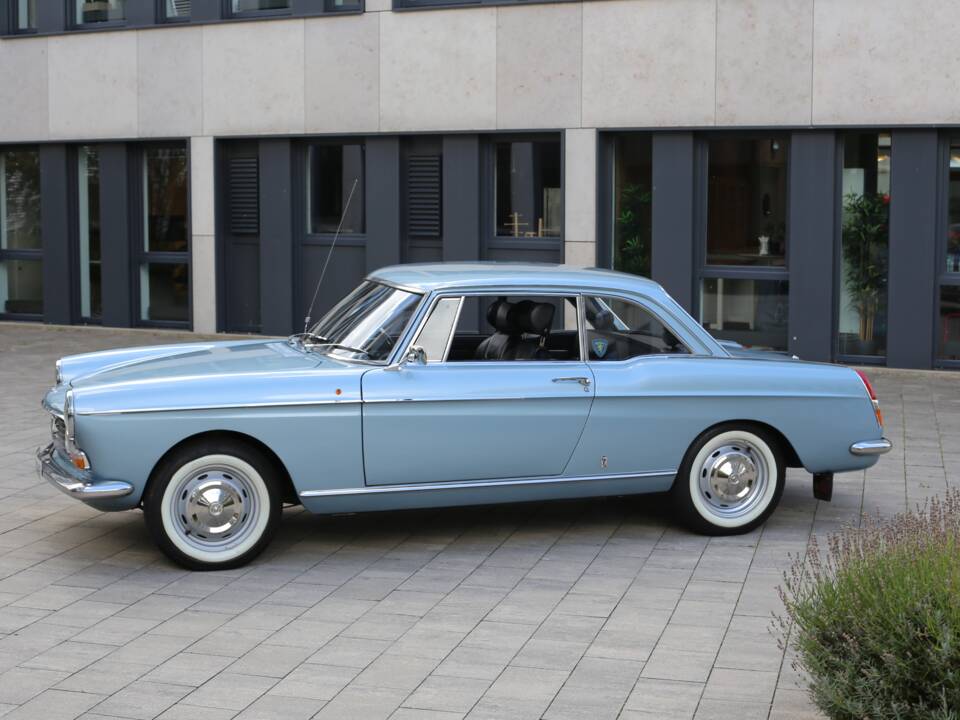 Image 13/56 of Peugeot 404 Coupé (1968)