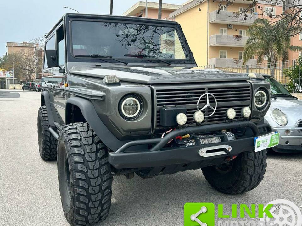 Image 5/10 de Mercedes-Benz 300 GD (SWB) (1980)