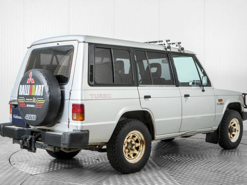 Image 2/50 of Mitsubishi Shogun TD (1987)