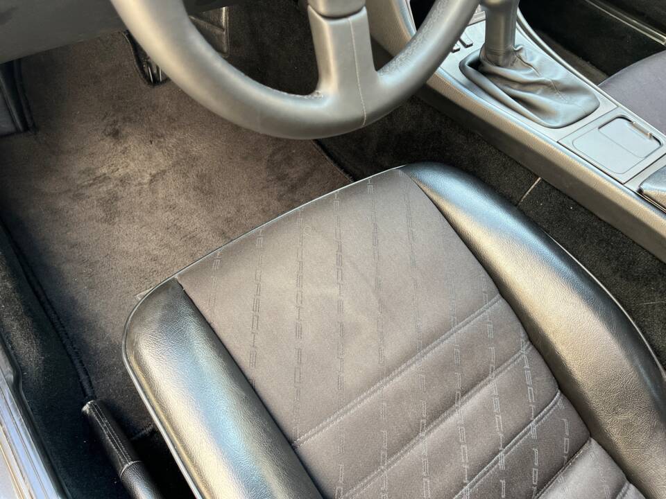 Image 40/73 de Porsche 968 (1992)