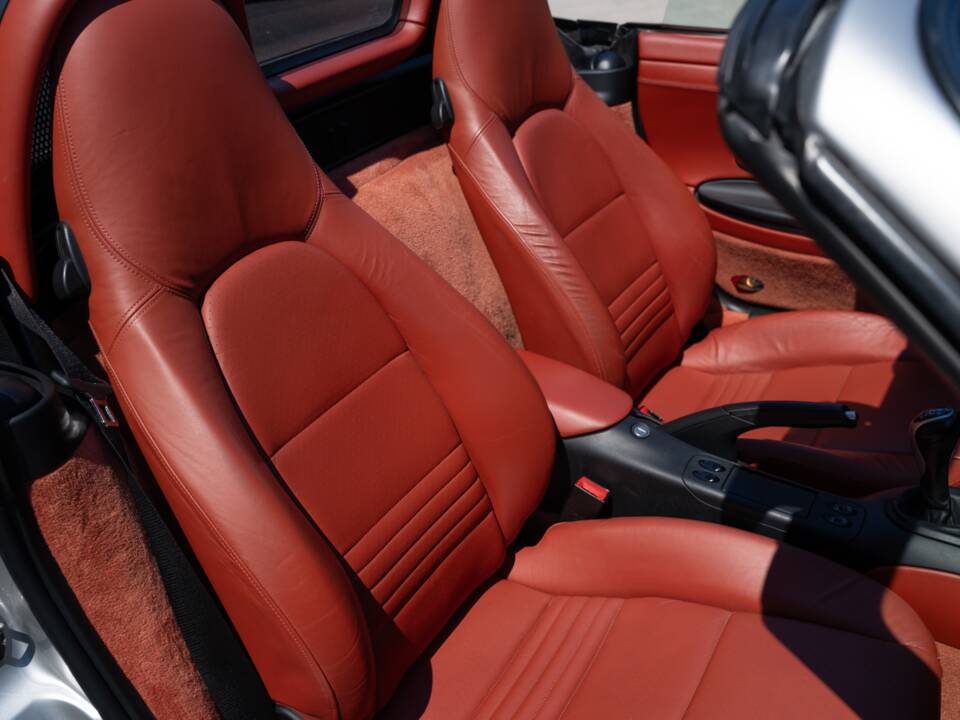 Image 46/73 of Porsche Boxster (2001)