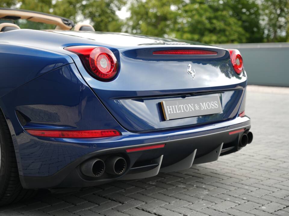 Image 50/50 of Ferrari California T (2015)