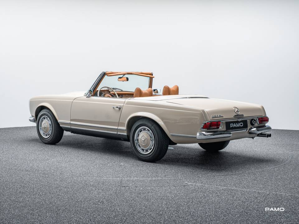 Bild 12/41 von Mercedes-Benz 280 SL (1969)