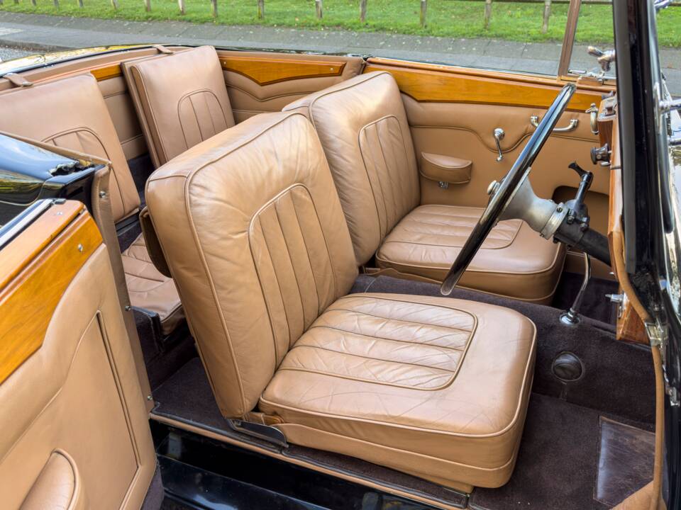 Image 18/21 of Alvis 4.3 Liter Convertible (1938)