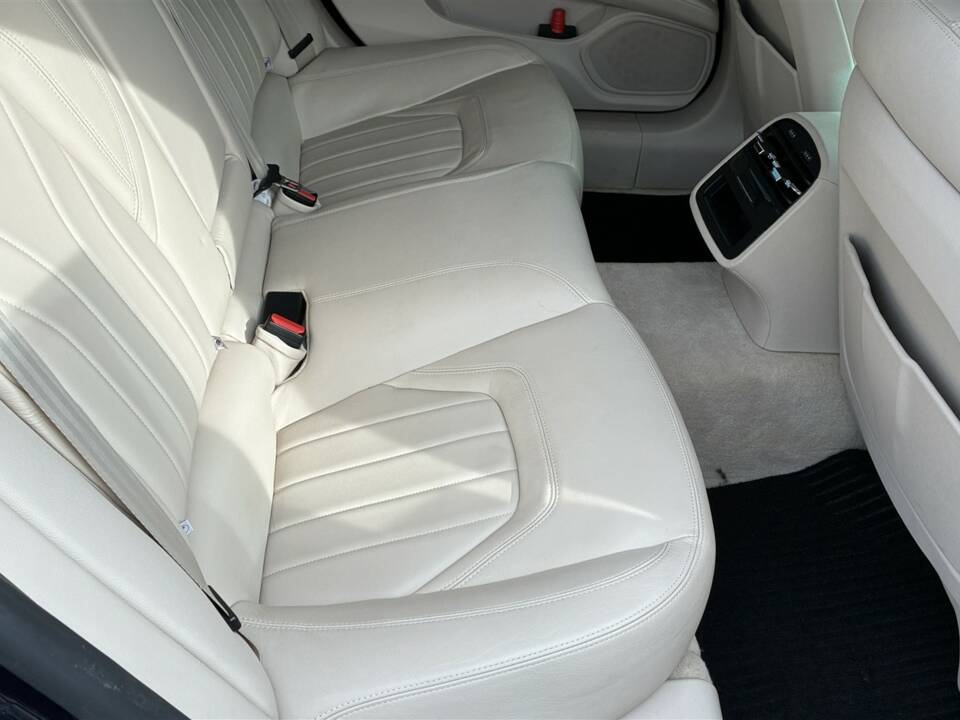 Image 34/53 of Maserati Quattroporte GTS (2013)
