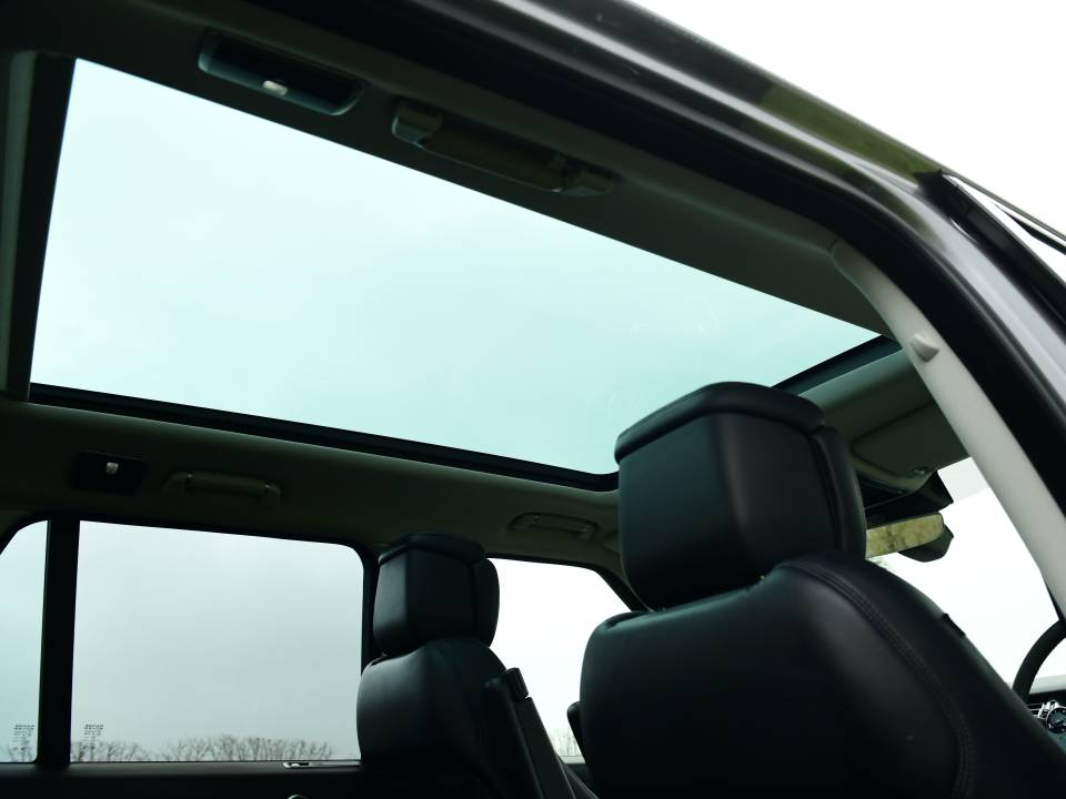 Bild 46/50 von Land Rover Range Rover Vogue SDV8 (2019)