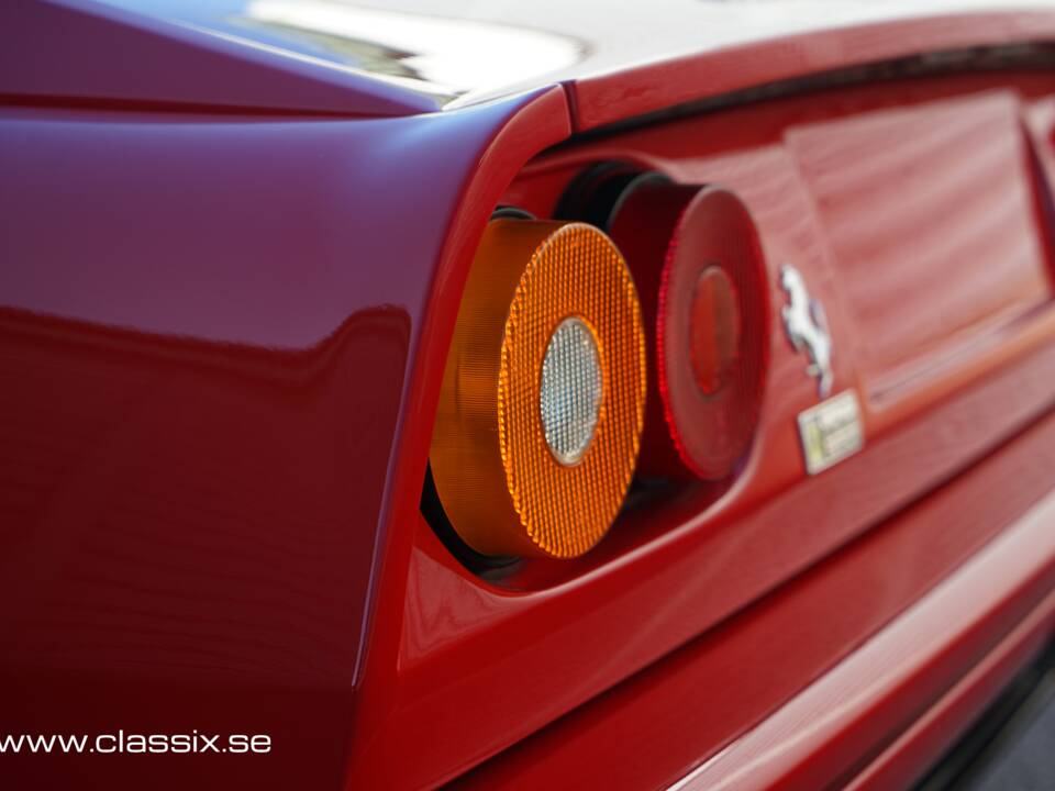 Image 22/27 de Ferrari 328 GTB (1985)