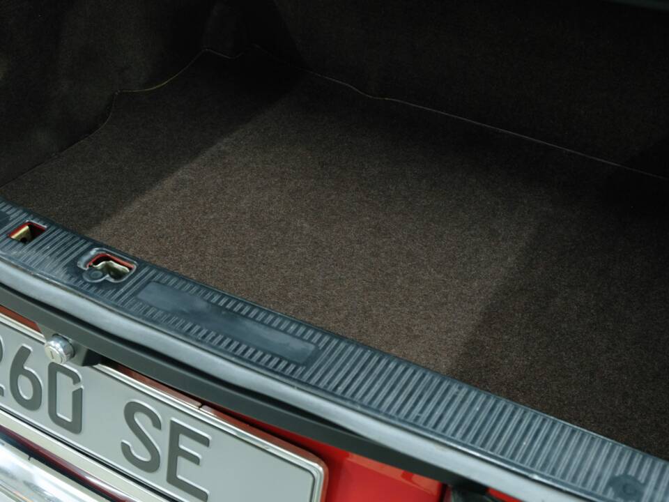 Bild 12/50 von Mercedes-Benz 260 SE (1986)
