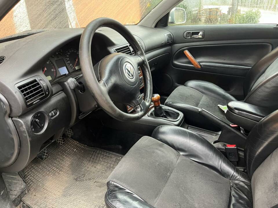 Image 18/20 de Volkswagen Passat Variant 1.9 TDI (1999)