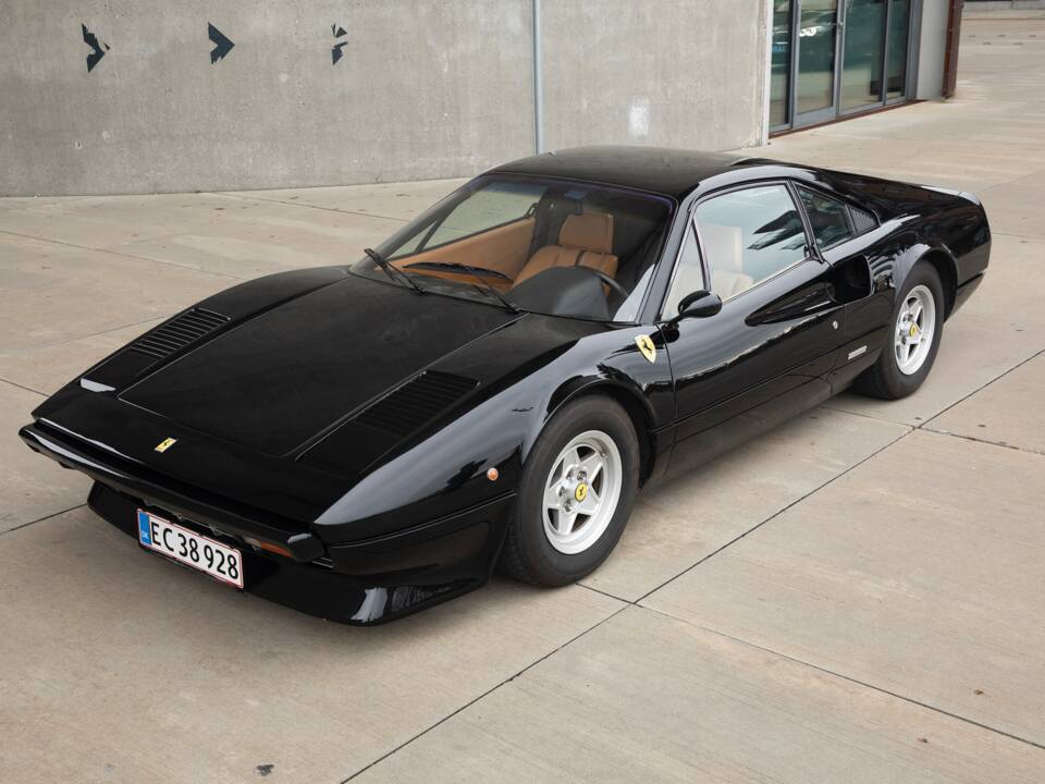 Image 15/38 of Ferrari 308 GTB (1977)