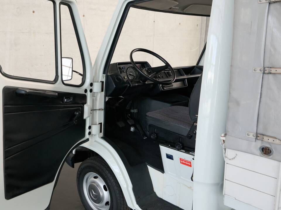 Image 28/43 of Mercedes-Benz T1 208 (1981)