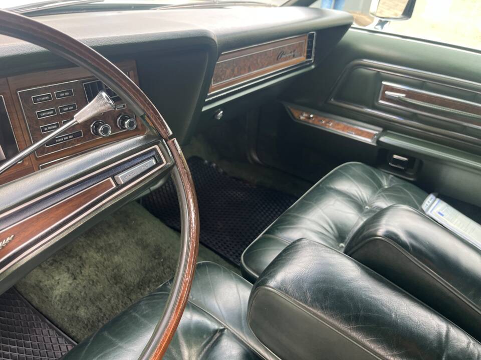 Image 15/20 of Lincoln Continental Mark IV (1973)