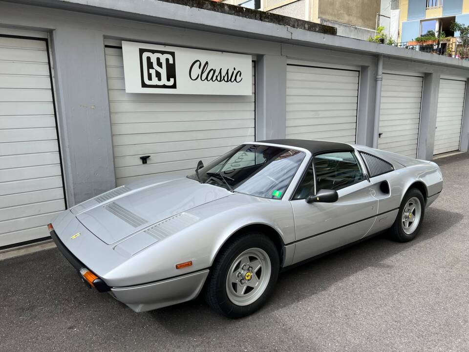 Bild 2/12 von Ferrari 308 GTSi Quattrovalvole (1984)