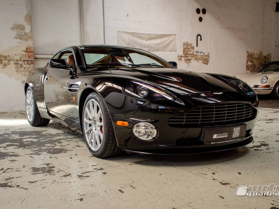 Afbeelding 4/19 van Aston Martin V12 Vanquish S (2005)