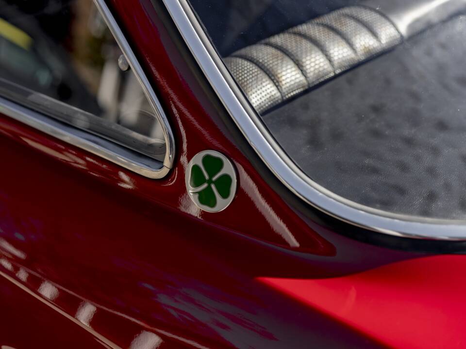 Image 32/50 of Alfa Romeo Giulia 1600 Sprint GT Veloce (1966)