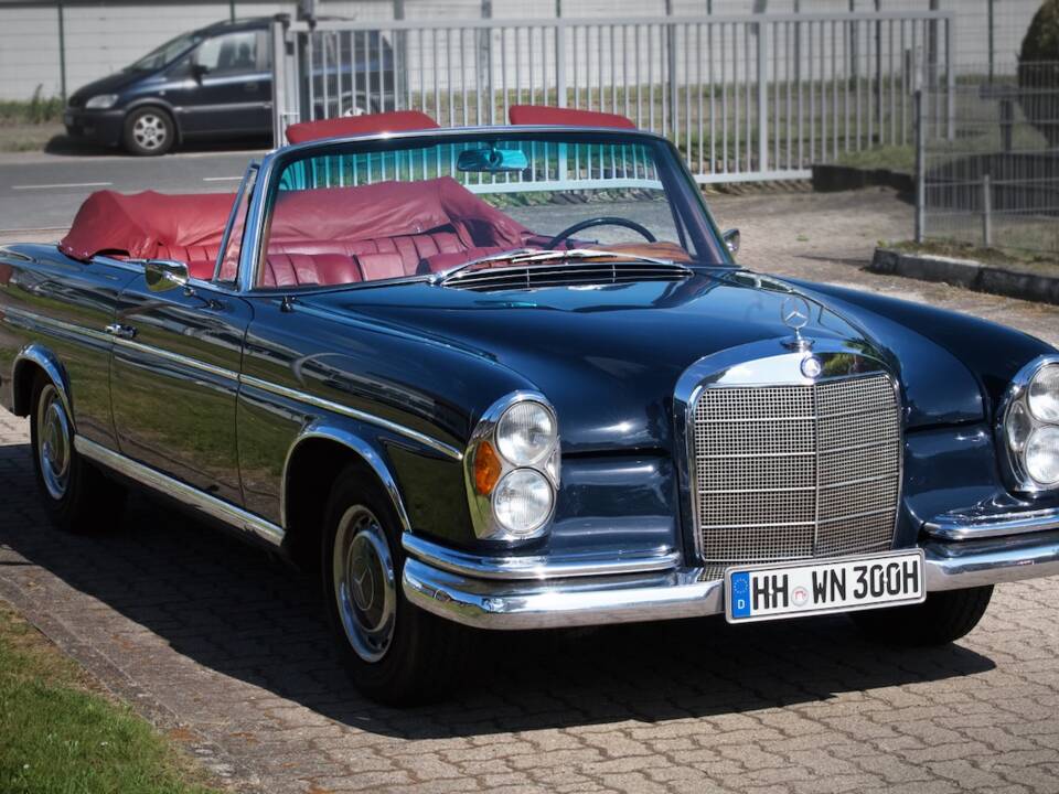 Image 6/39 of Mercedes-Benz 300 SE (1962)
