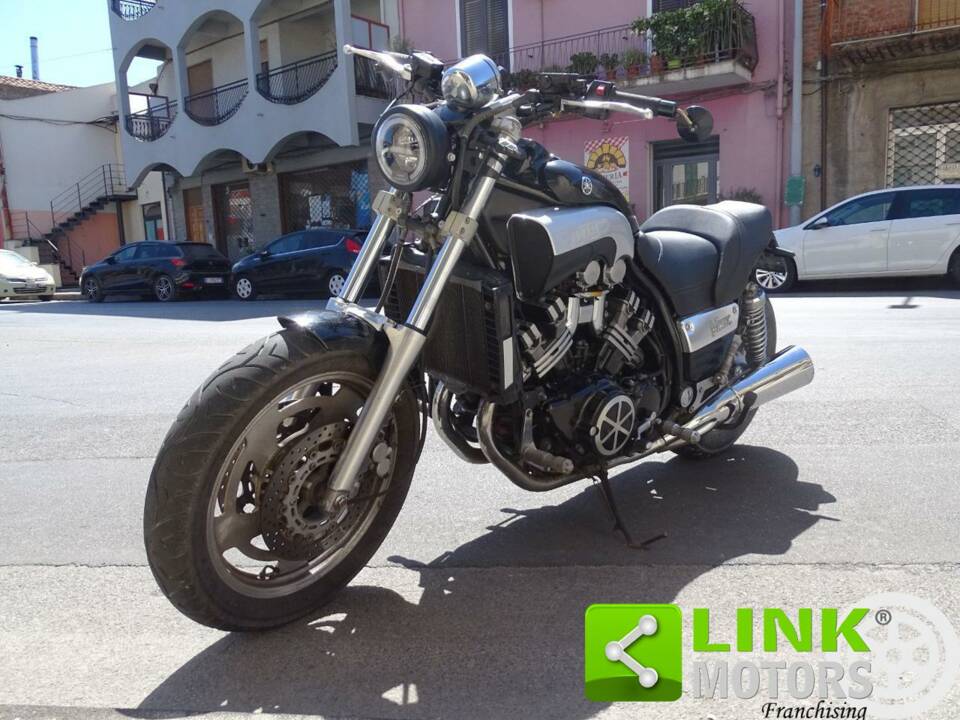 Imagen 3/10 de Yamaha DUMMY (1998)