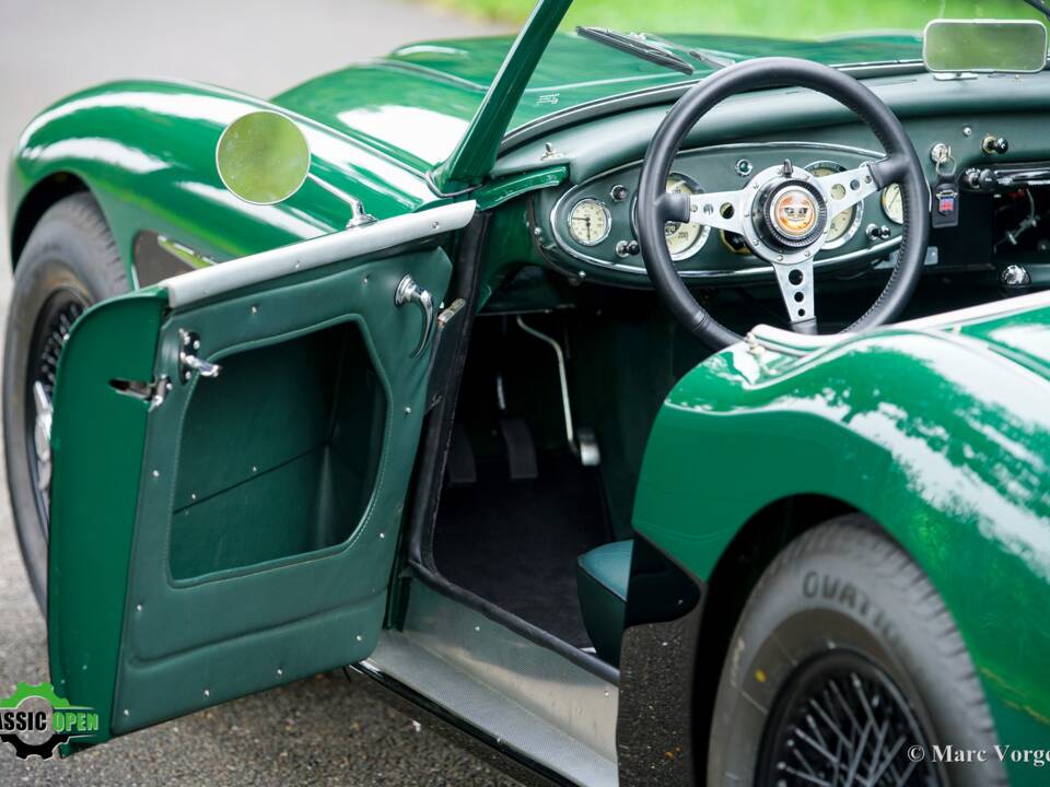 Image 4/59 of Austin-Healey 100&#x2F;6 (BN6) (1958)