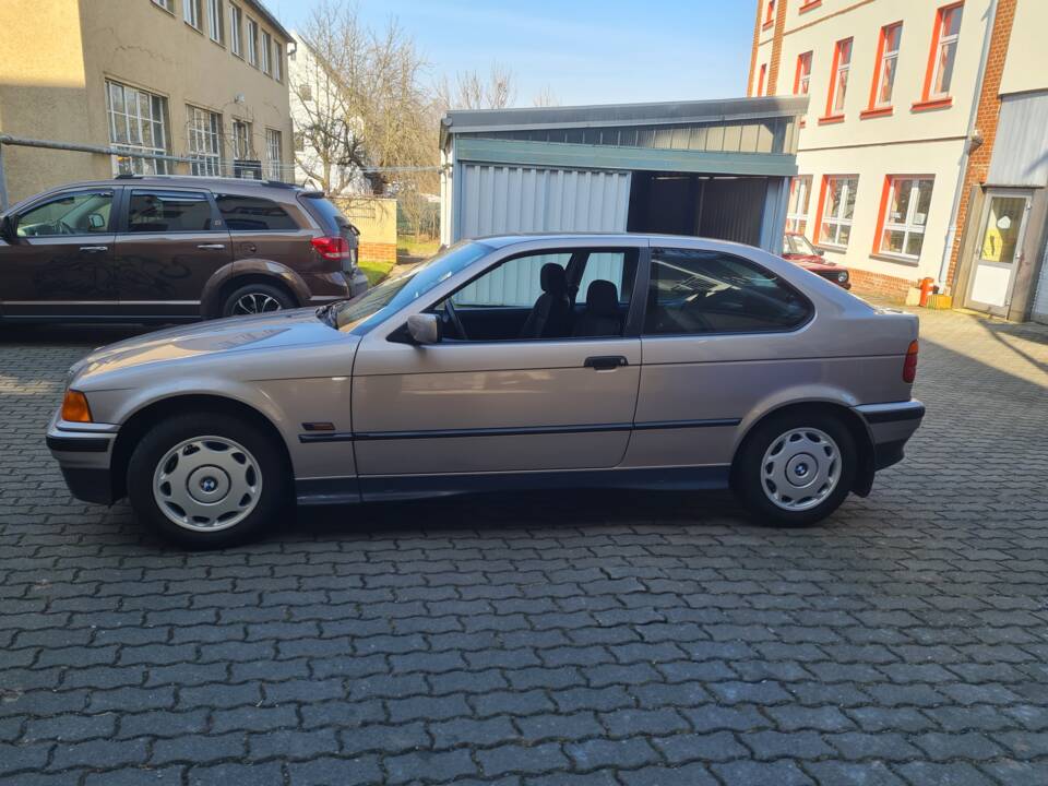 Afbeelding 6/14 van BMW 316i Compact (1995)