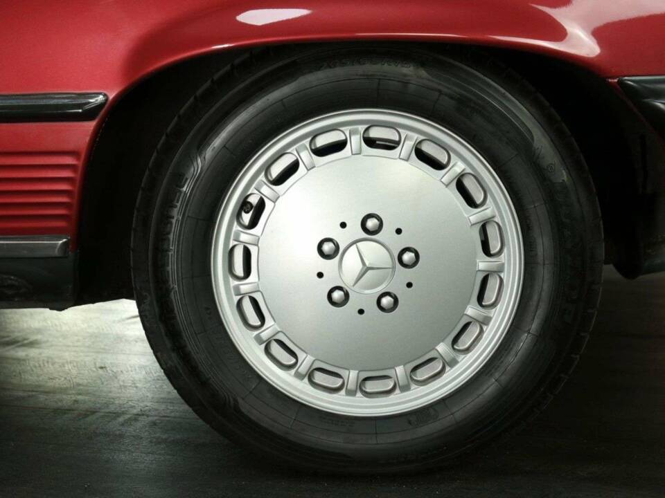 Bild 30/30 von Mercedes-Benz 560 SL (1989)