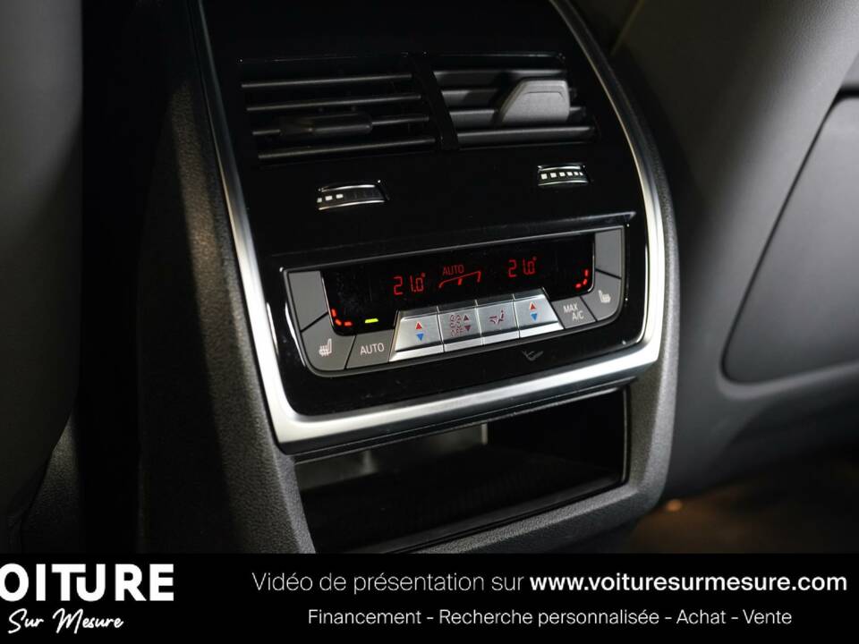 Image 13/50 de BMW XM (2023)