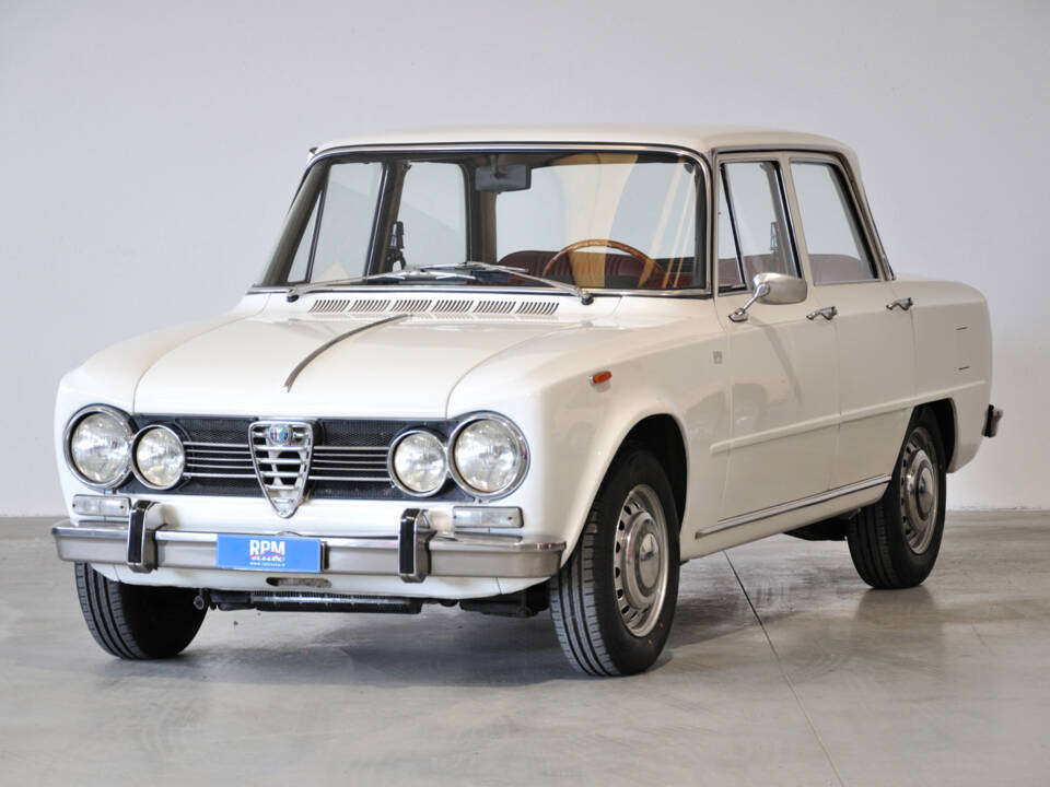 Image 18/63 of Alfa Romeo Giulia 1600 Super Biscione (1969)
