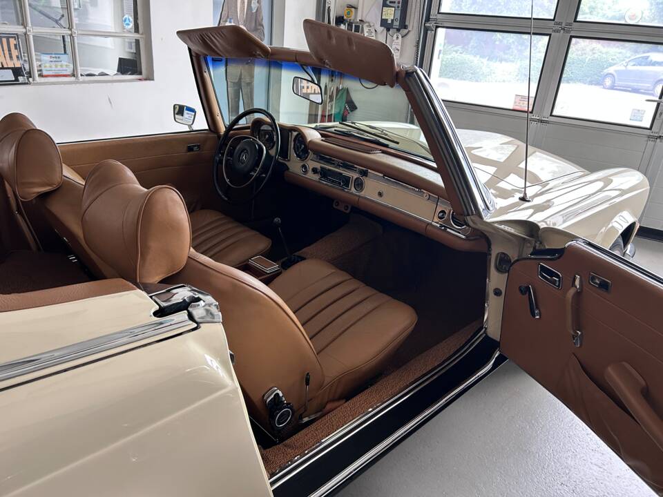 Imagen 12/31 de Mercedes-Benz 280 SL (1969)