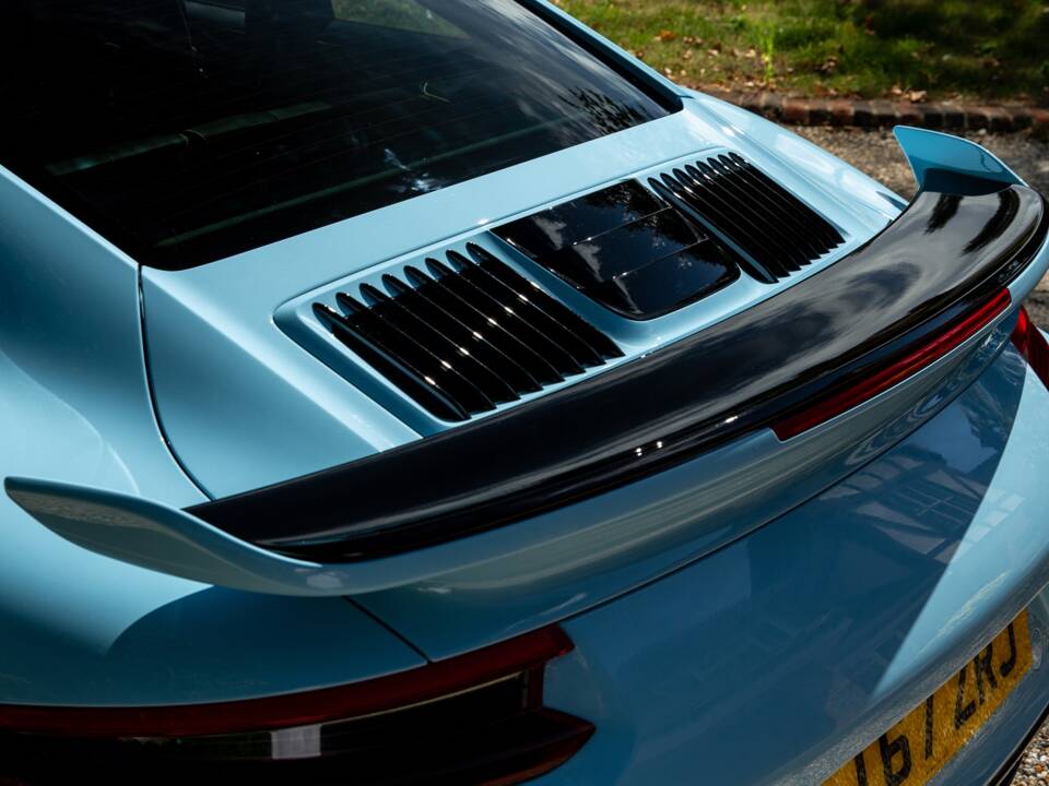 Image 5/48 of Porsche 911 Turbo S Exclusive (2017)