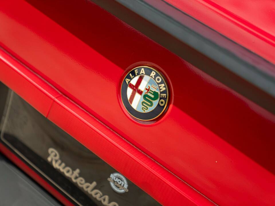 Image 14/47 of Alfa Romeo 75 1.6 (1991)