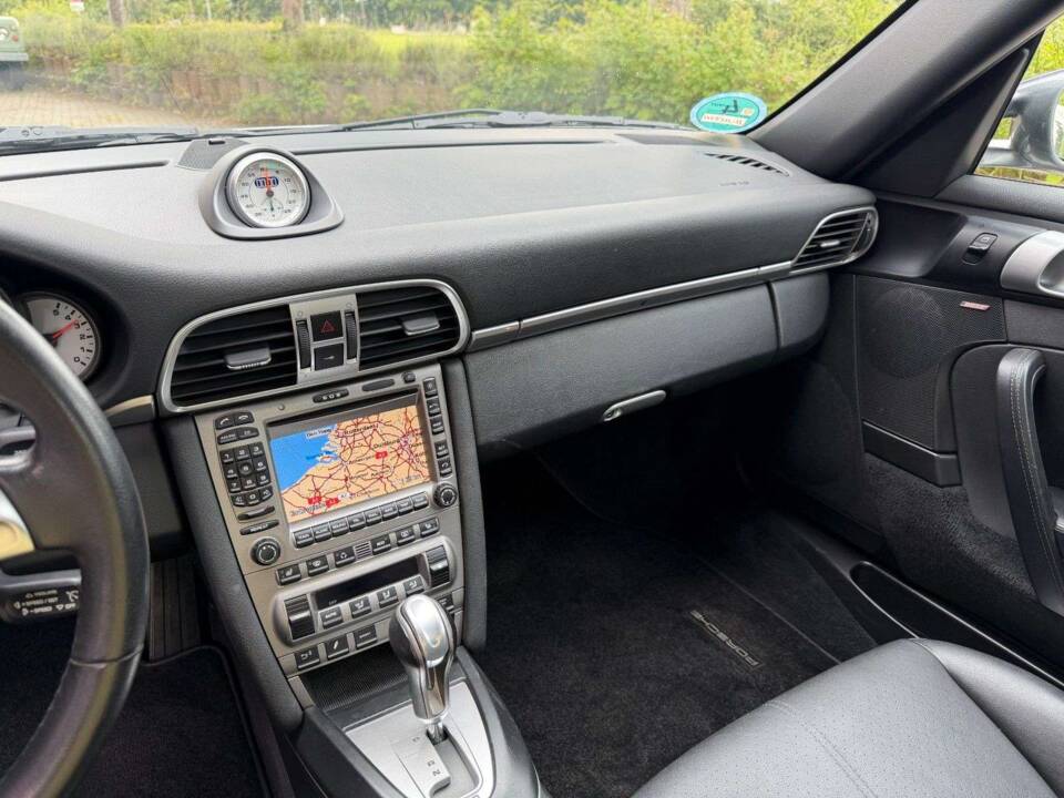Bild 16/27 von Porsche 911 Carrera 4S (2007)