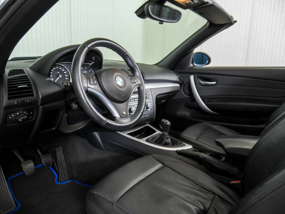 Bild 34/50 von BMW 118i (2008)