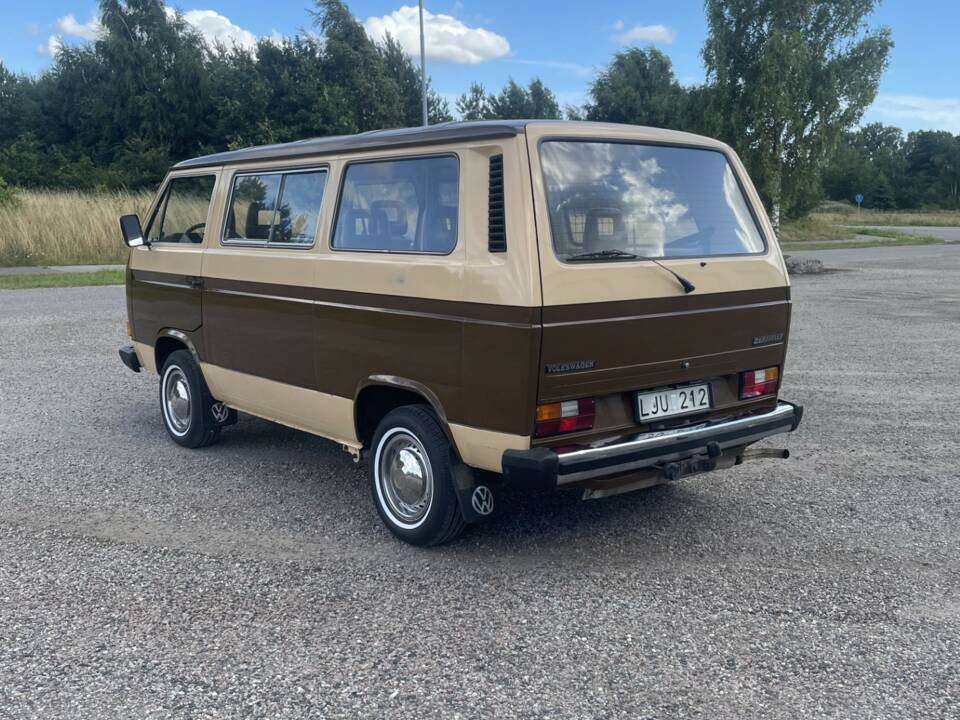Bild 4/16 von Volkswagen T3 Caravelle GL 1.9 (1982)