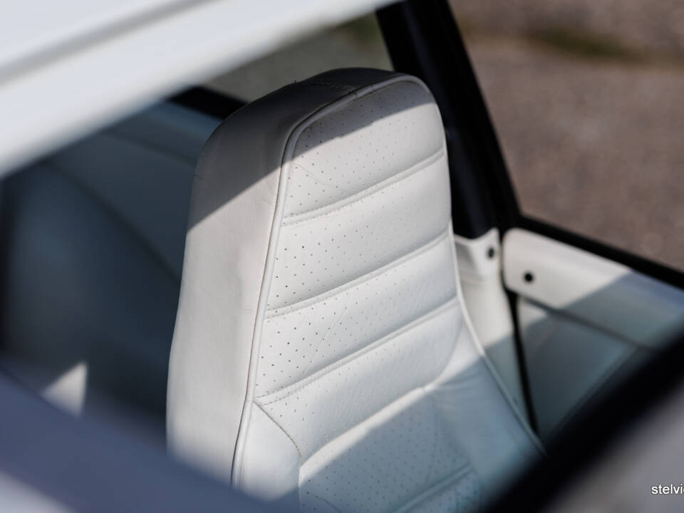 Image 23/46 of Porsche 911 Turbo 3.3 (1980)