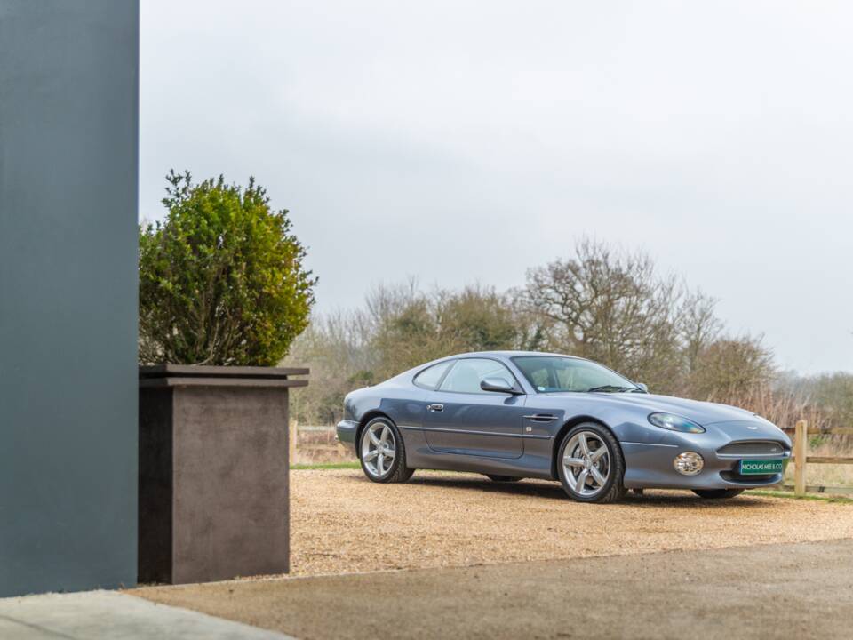 Image 8/74 of Aston Martin DB 7 GT (2004)