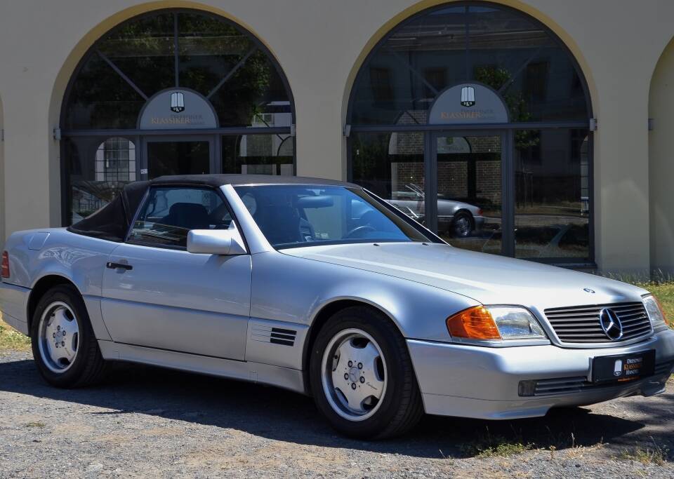 Imagen 22/50 de Mercedes-Benz 300 SL (1991)