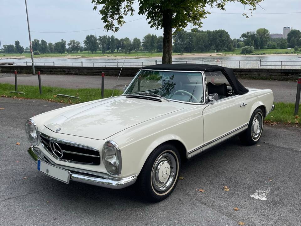 Imagen 3/30 de Mercedes-Benz 230 SL (1966)