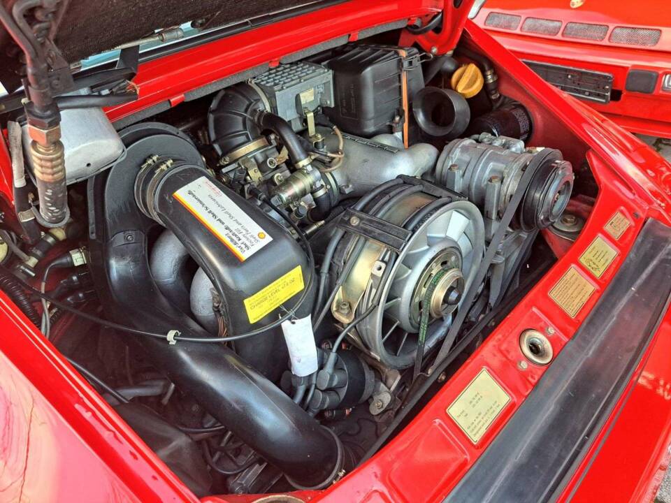 Bild 29/31 von Porsche 911 Carrera 3.2 (WTL) (1987)