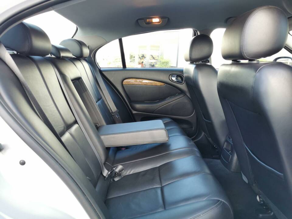 Image 28/47 de Jaguar S-Type 2.5 V6 (2005)