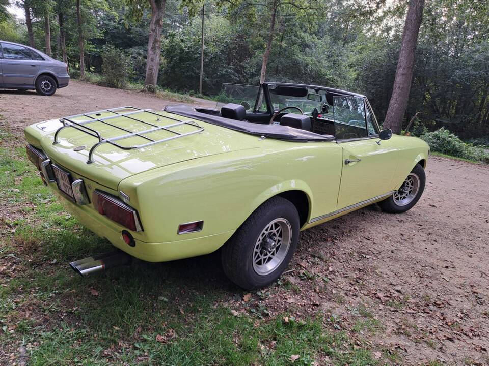 Image 6/8 of FIAT 124 Spider CS1 (1975)