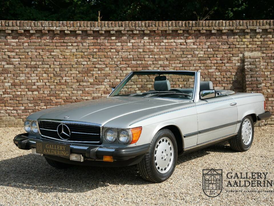 Image 35/50 of Mercedes-Benz 380 SL (1982)