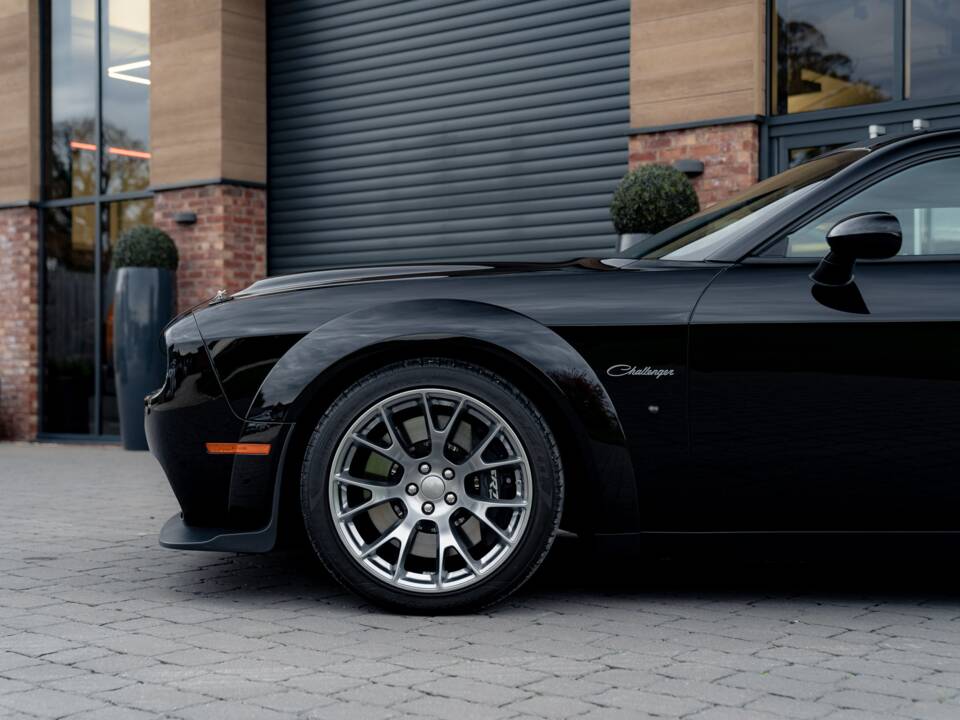 Image 22/86 of Dodge Challenger SRT "Black Ghost" (2023)