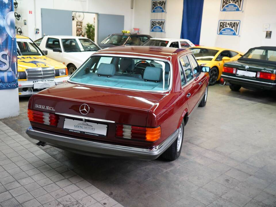 Immagine 19/42 di Mercedes-Benz 500 SEL (1982)