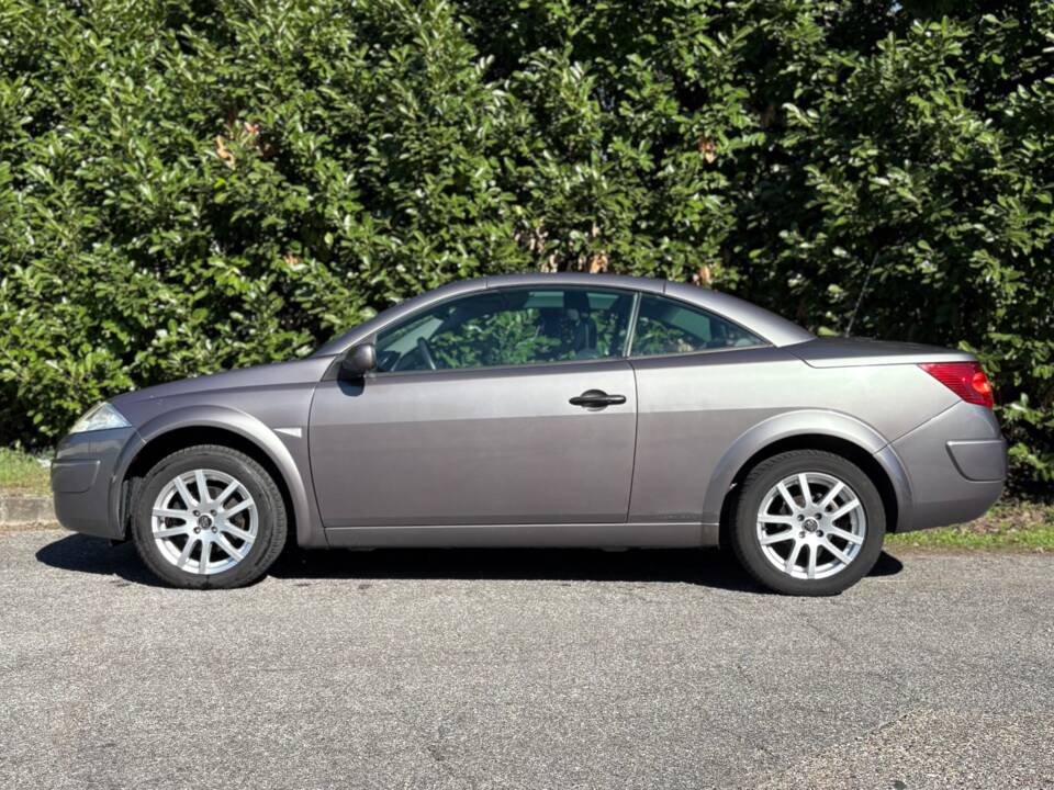 Image 4/9 of Renault Mégane CC 2.0 16V (2004)