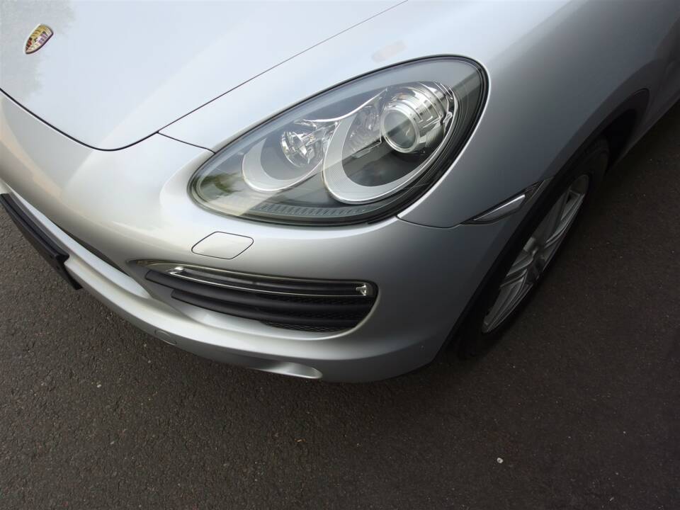 Image 31/98 of Porsche Cayenne S (2010)